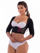 Chaleco mini con broche y mangas en osmotex