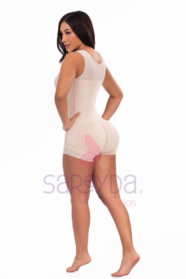 Faja con brasier cachetero
