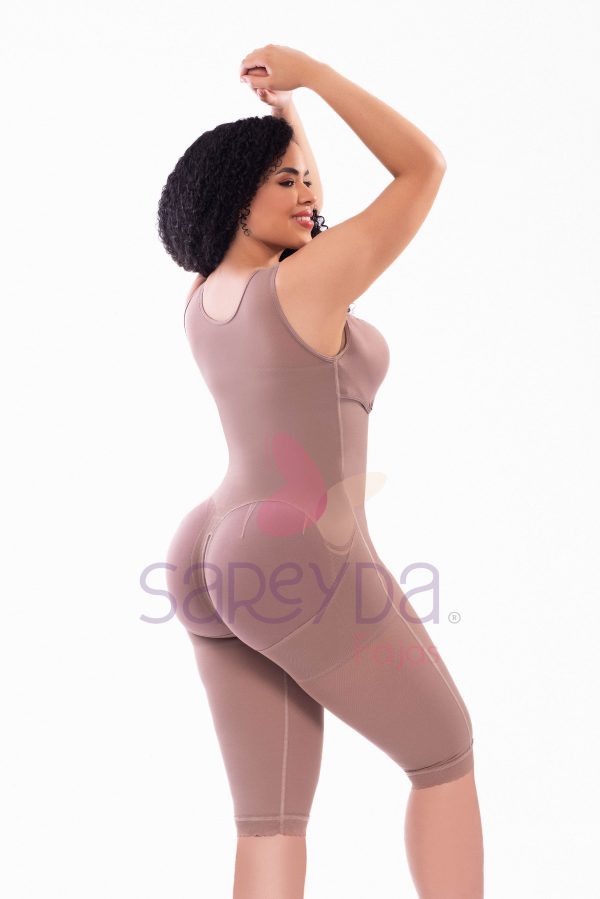 Faja con brasier solapa bota larga