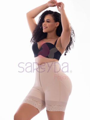 Short con cierre abdominal media pierna